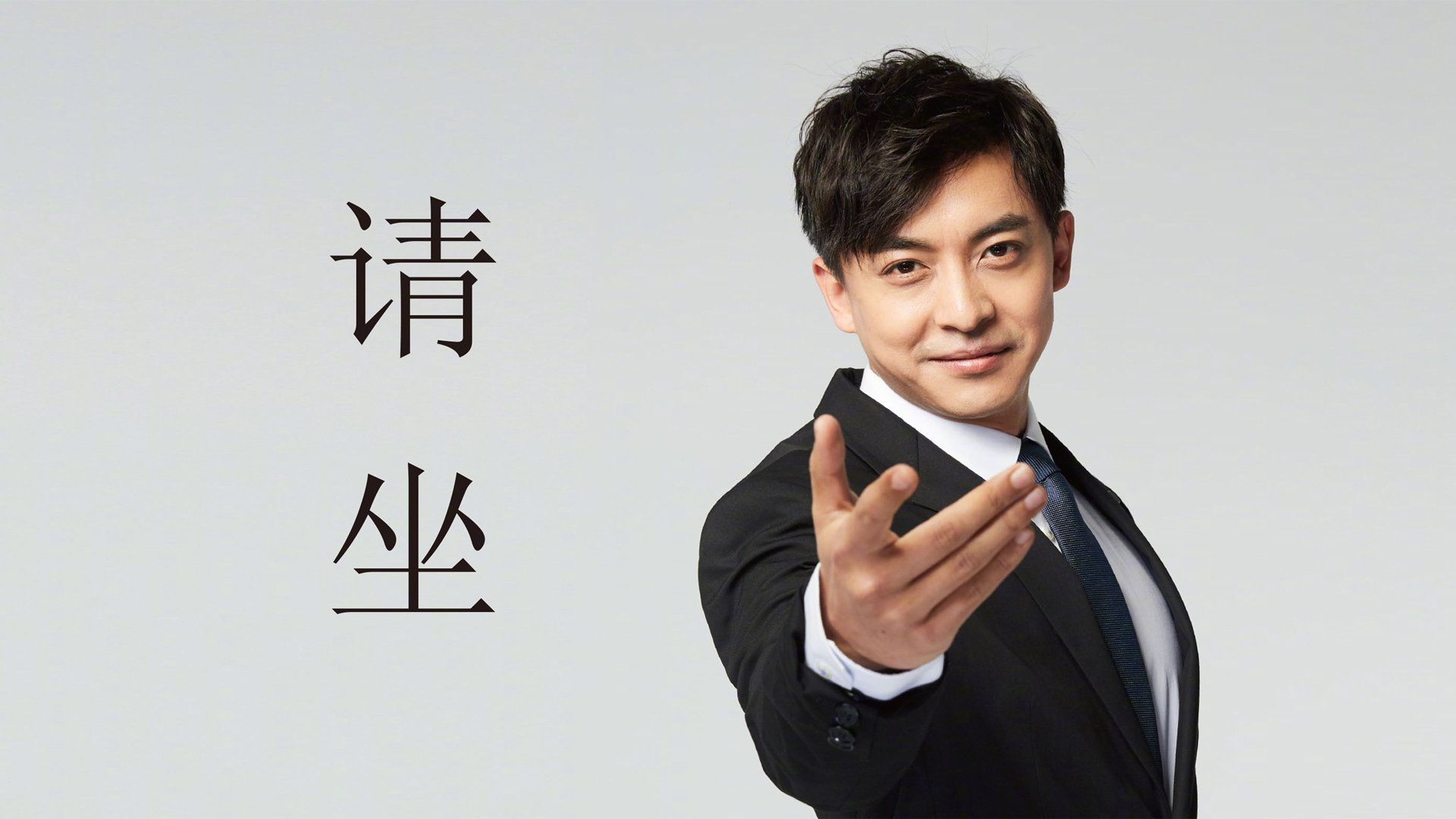 墨西哥骑手费德里科·费尔南德斯在巴黎奥运会上与“Contago”马匹共同夺得障碍赛银牌,展现默契配合。